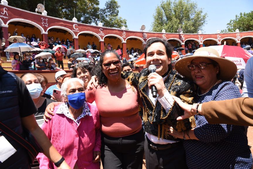 Maravilló Gilberto Gless a mamás de Tlaxcala Capital